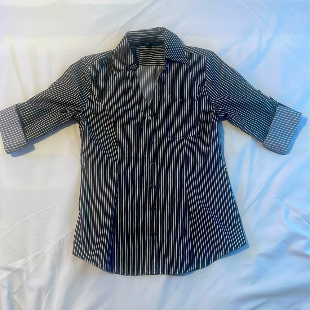 Express Women’s Grey & White Stripe Button Down Blouse in Size Small